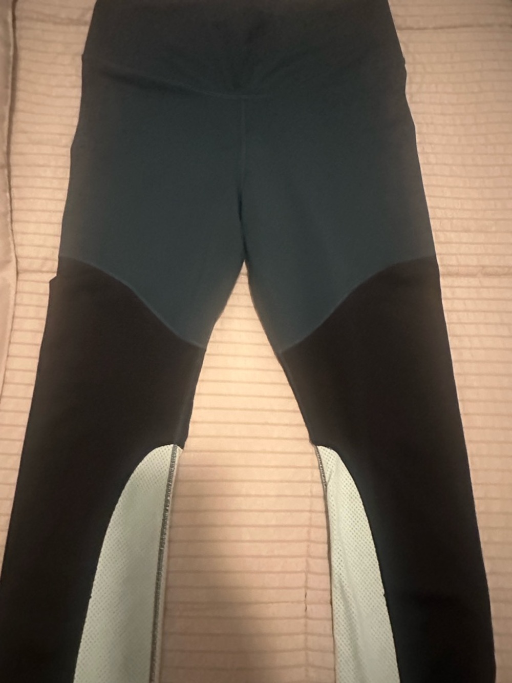 Nike Woman’s Black & Teal Performance Leggings with Mint Accents
